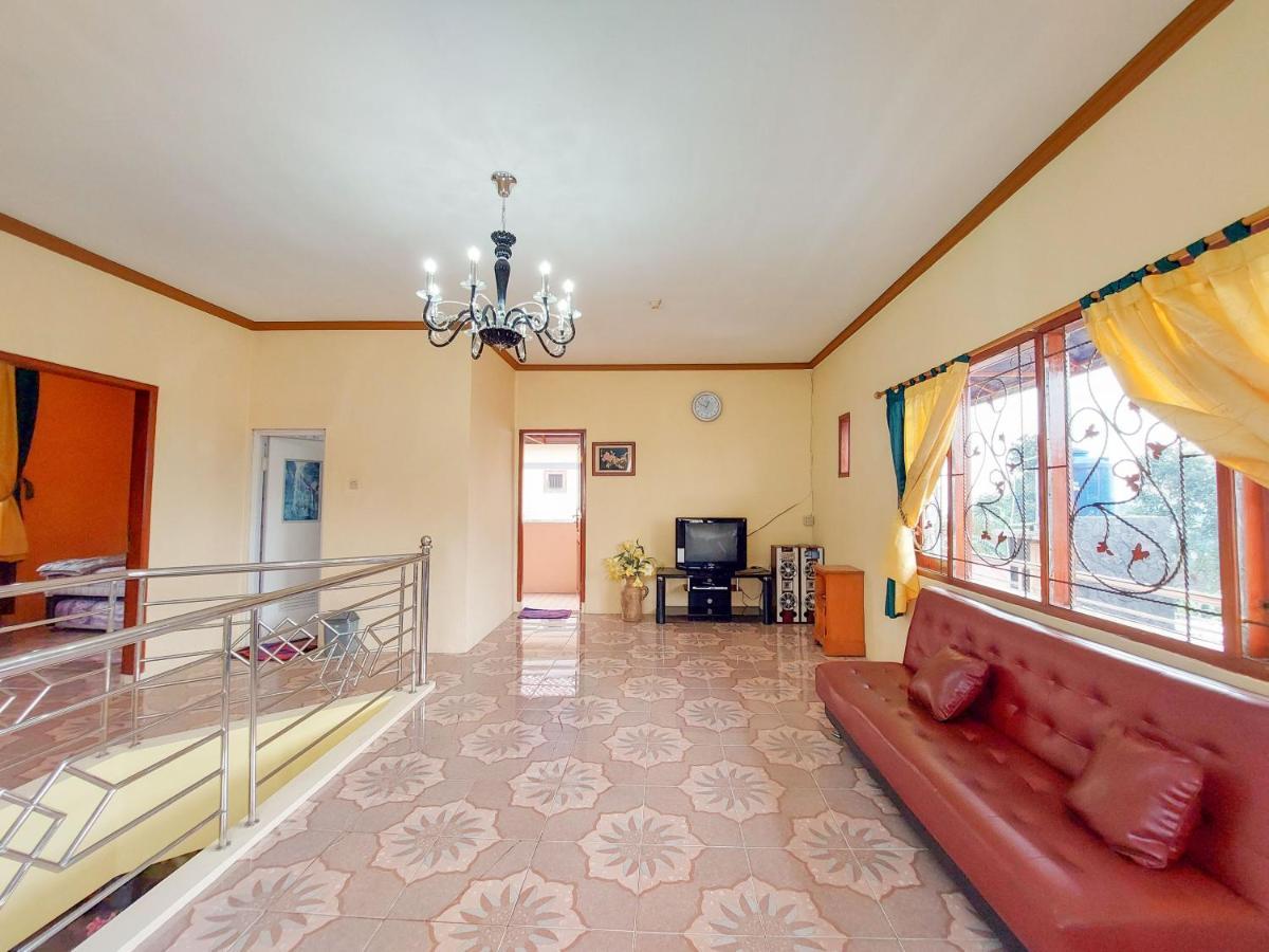 Villa Samsu By Puncak Holiday Cianjur Exterior foto